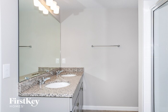 Building Photo - 329 S Haven Ct