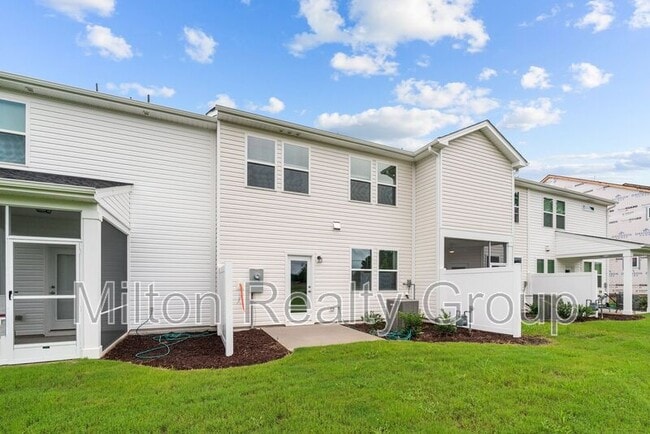 Building Photo - 45 Village Edge Dr