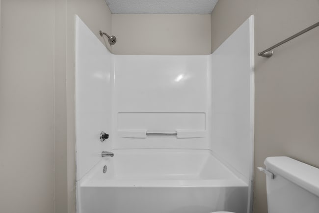 Building Photo - 2411 Hill St