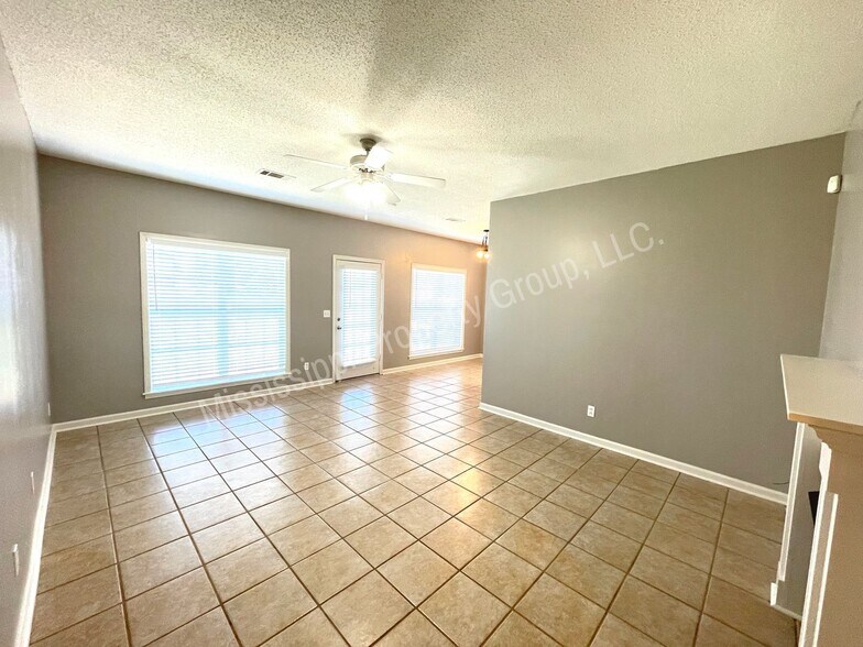 Building Photo - 213 Eagles Nest Ln