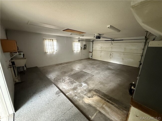 Building Photo - 19 Boxelder Ct