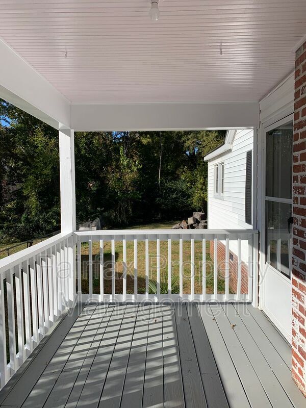 Building Photo - 315 Georgia Ave