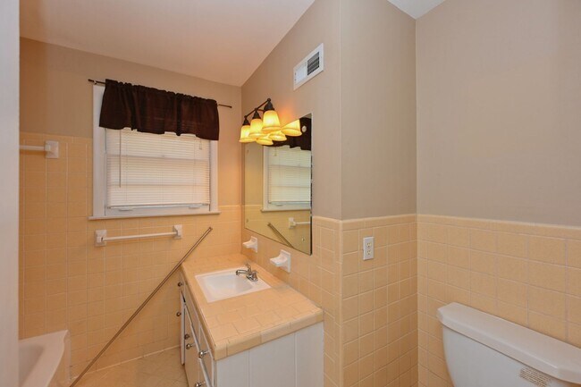 Building Photo - **WELL-LOVED AND WELL-MAINTAINED ONE-LEVEL CRIEVE HALL AREA HOME READY FOR YOU TO CALL HOME**