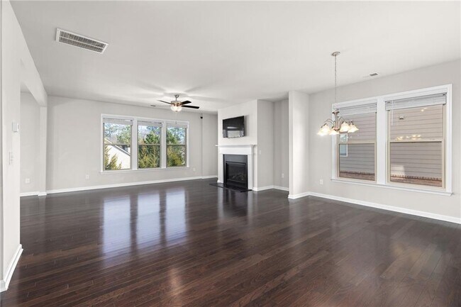 Building Photo - 4411 Claiborne Ct