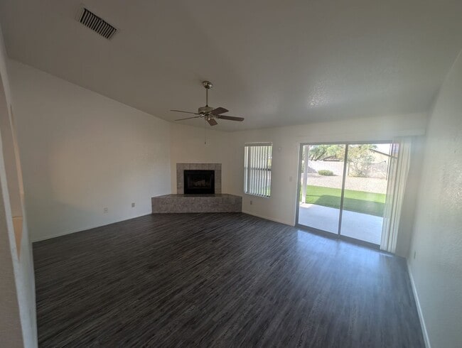 Building Photo - Rita Ranch ready for move in