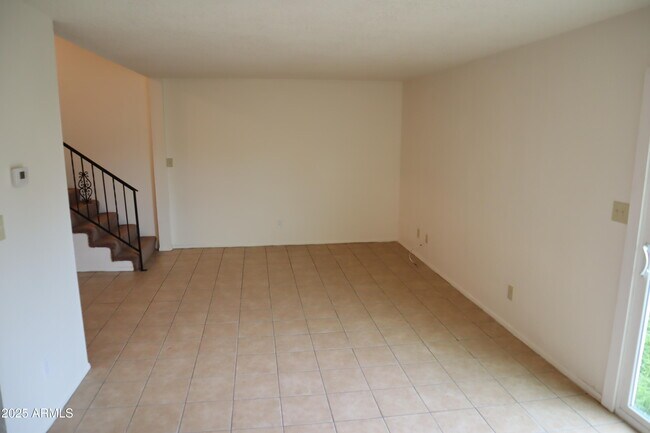 Building Photo - 4241 Plaza Oro Loma