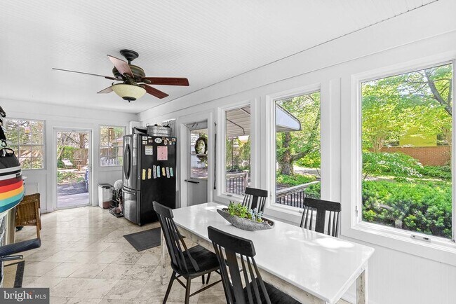 Building Photo - 521 S. Nursery Ave.