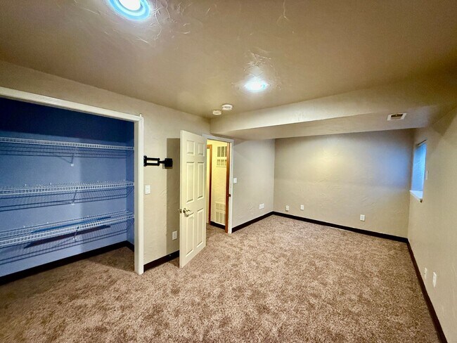 Building Photo - STOP LOOKING, YOU FOUND YOUR NEXT HOME!