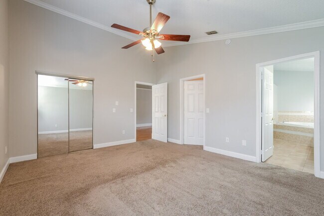 Building Photo - 13625 Springtide Ct