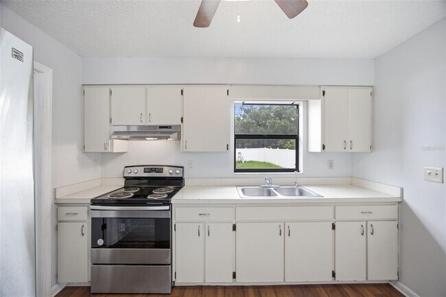 Building Photo - 5412 N 48th St