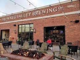 Building Photo - 10 Felton St