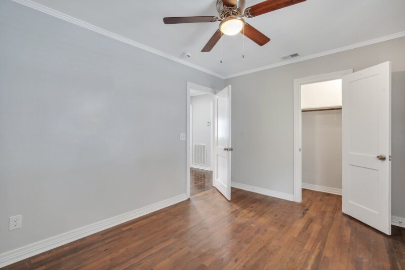 Building Photo - 415 E 65th St
