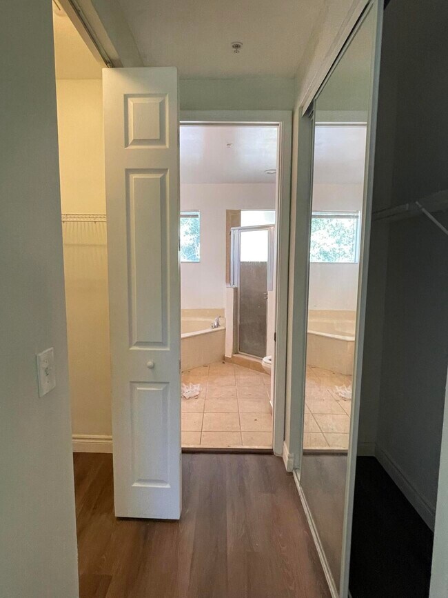 Building Photo - 4282 Berkshire Wharf Dr