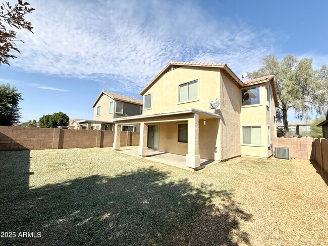 Building Photo - 15029 W Riviera Dr