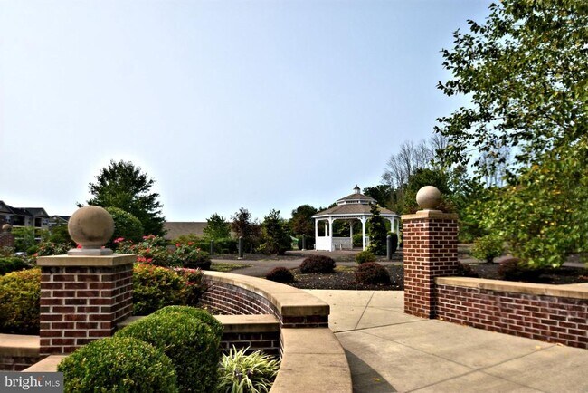 Building Photo - 3940 Ashland Dr