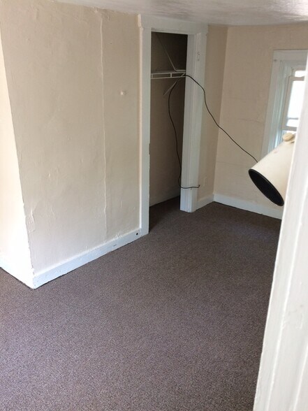 Bedroom 2 - 8 Mound St
