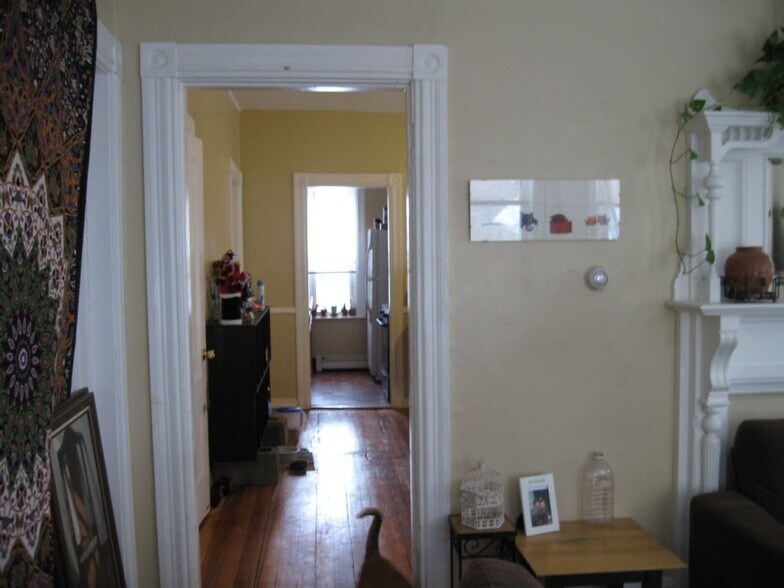 Building Photo - 195 Lippitt St