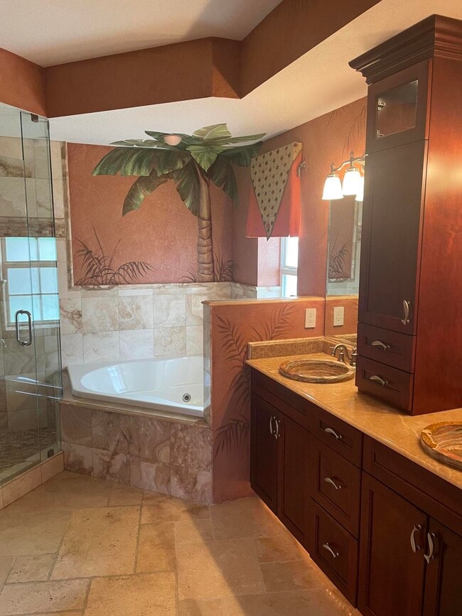 Building Photo - 5605 College Rd