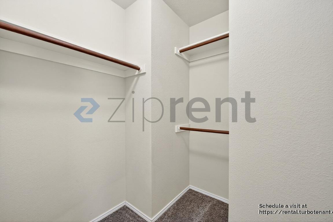 Building Photo - 9100 Warren Dr