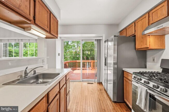 Building Photo - 45547 Hutchens Square