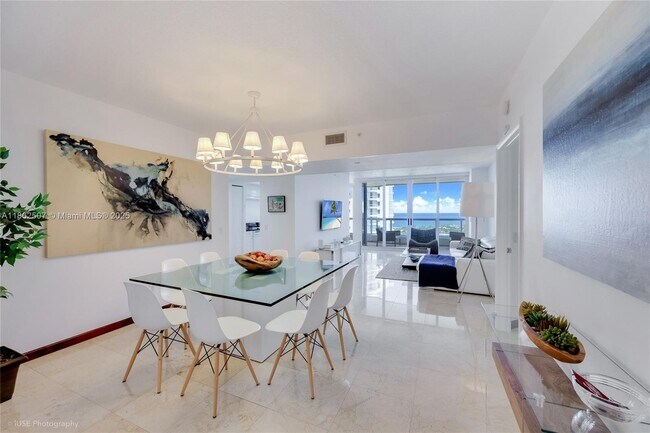 Building Photo - 21055 Yacht Club Dr