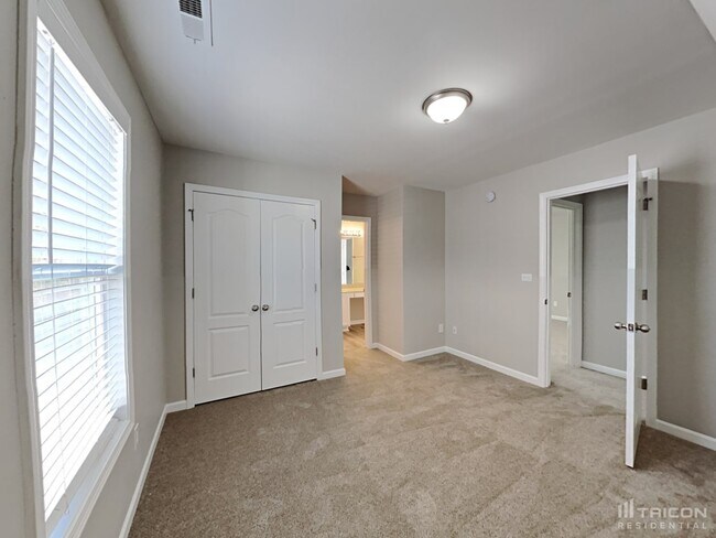 Building Photo - 645 McCarthy Dr