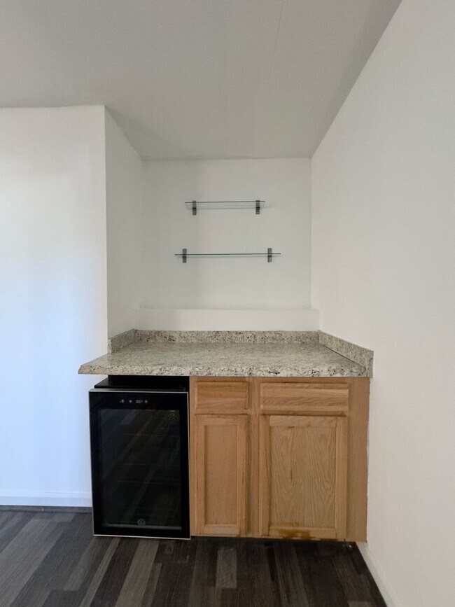 Building Photo - Charming 4 Bedroom/3 Bathroom Home with 2-Car Garage and Large Backyard in Middle River, MD!