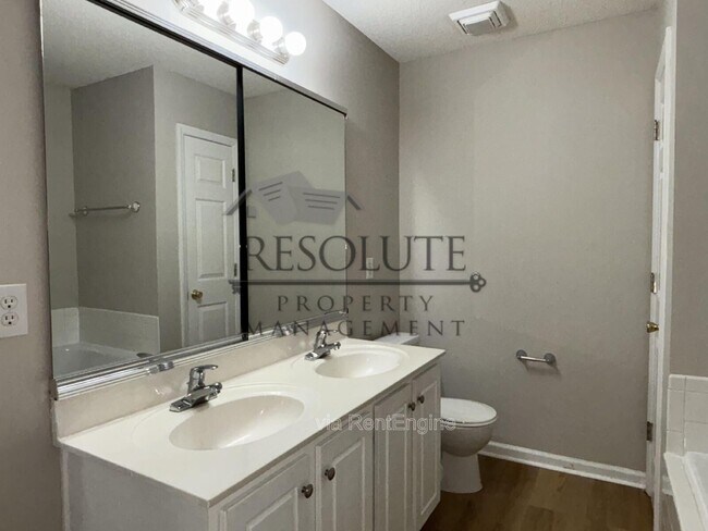 Building Photo - 8650 Neuse Landing Ln