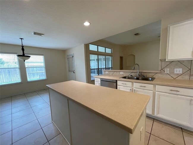 Building Photo - 24202 Camillia Ridge Way