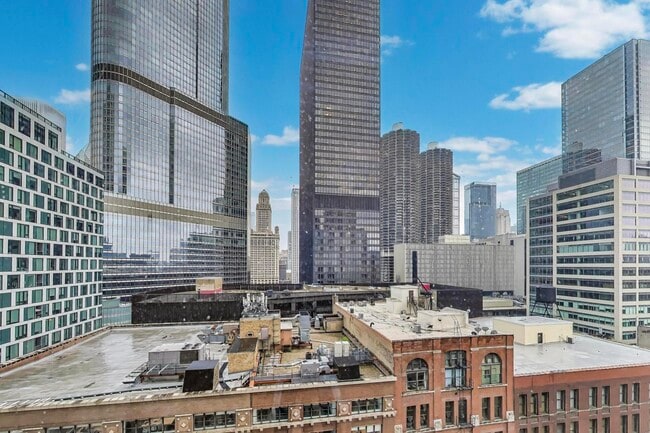 Building Photo - 440 N Wabash Ave