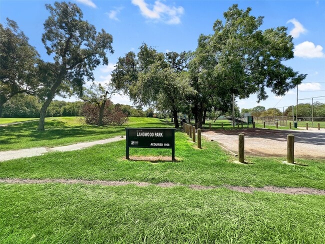 Building Photo - 6347 Limestone St