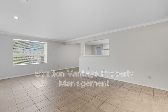 Building Photo - 4114 E Calle Redonda