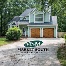 Building Photo - SOUTHBRIDGE BEAUTY- AVAILABLE NOW!