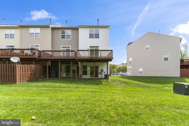 Building Photo - 15641 John Diskin Cir