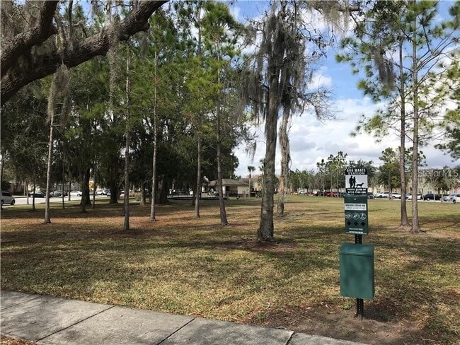 Building Photo - MOVE IN SPECIAL!!! Half A  MONTHS RENT!!!!...