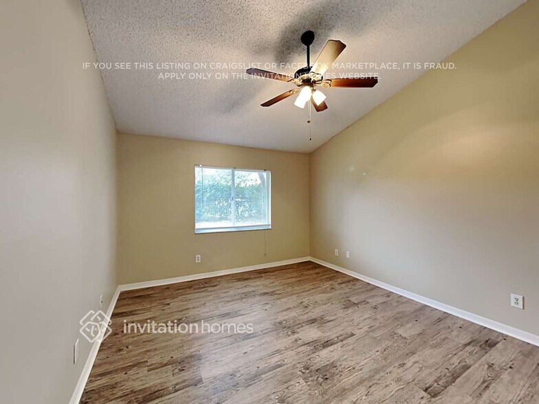 Building Photo - 1904 Paddock Dr