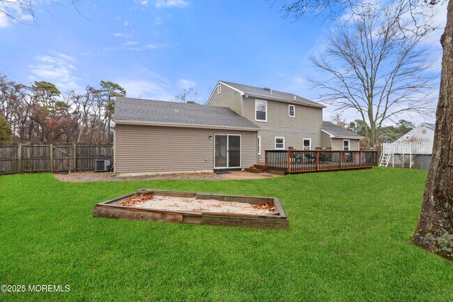 Building Photo - 556 Kirk Ln