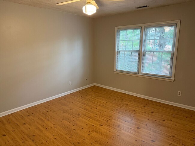 Building Photo - Spacious Four Bedroom Home Near Quail Hollow Neighborhoods!