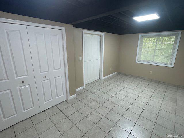 Building Photo - 6871 Tanglewood