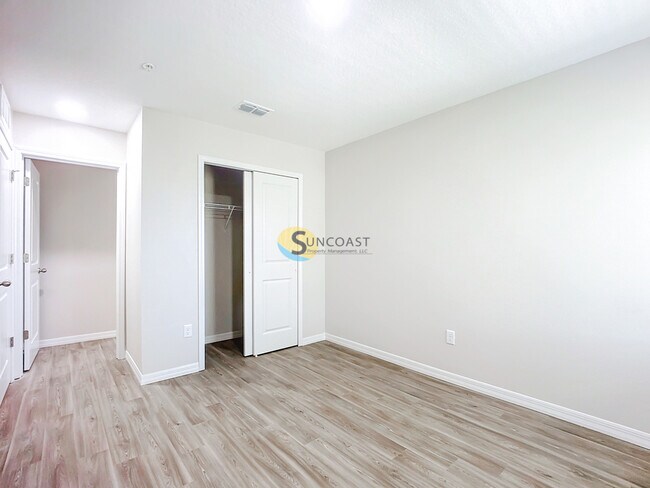 Building Photo - 11479 Oakfield Ct
