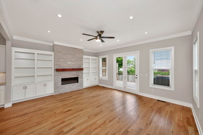 Building Photo - 4704A Kentucky Ave