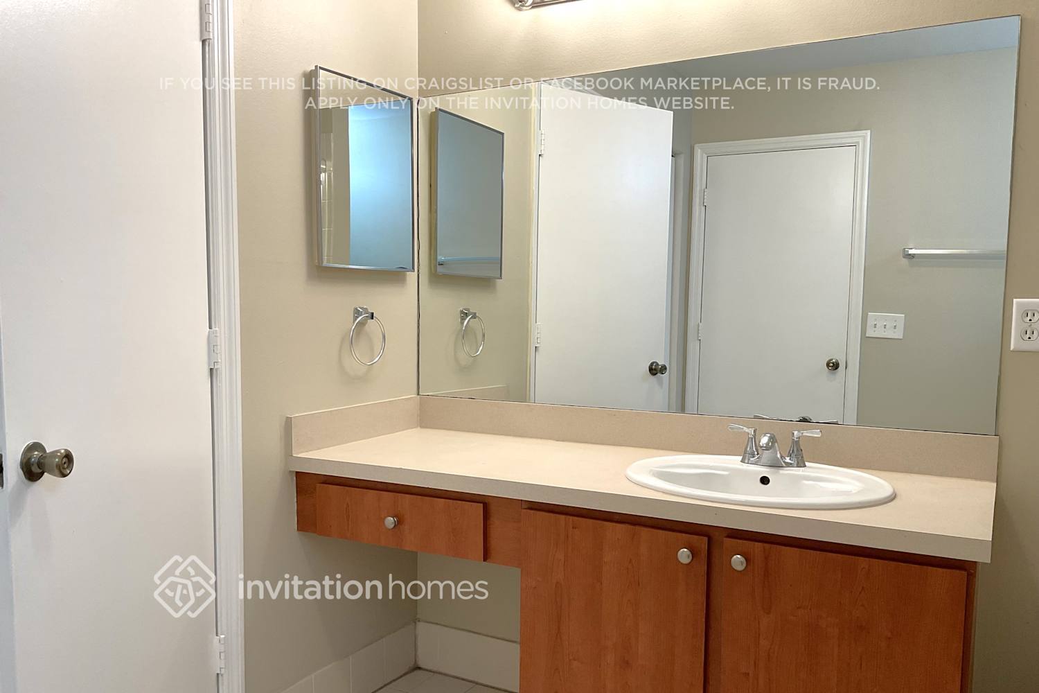 Building Photo - 2300 SW 106th Ave