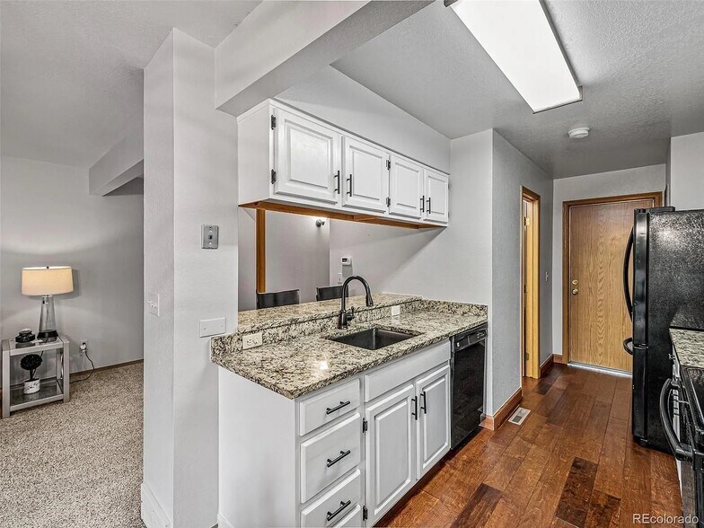 Building Photo - 1018 9th St