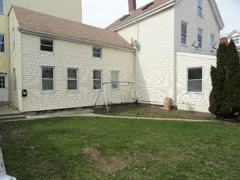 Primary Photo - 27 Mount Vernon St