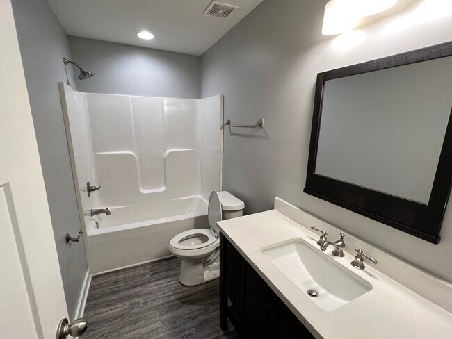 Building Photo - 900 5th Way