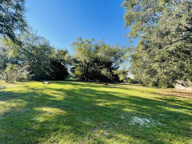 Building Photo - 1776 Juniper Lake Rd