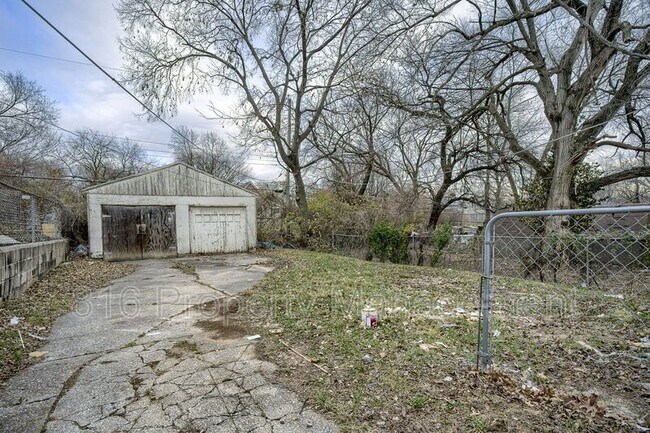 Building Photo - 3437 Jackson Ave