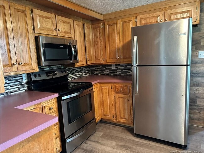 Building Photo - 420 W Mountain Dr