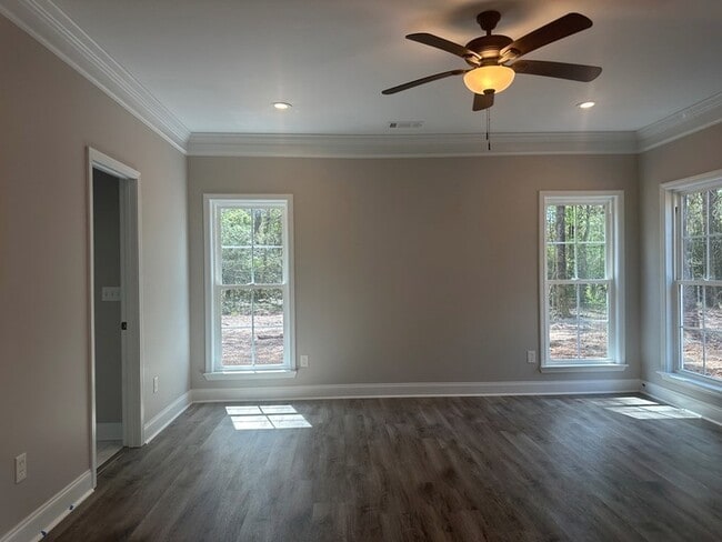 Building Photo - 116 Saxton Pl