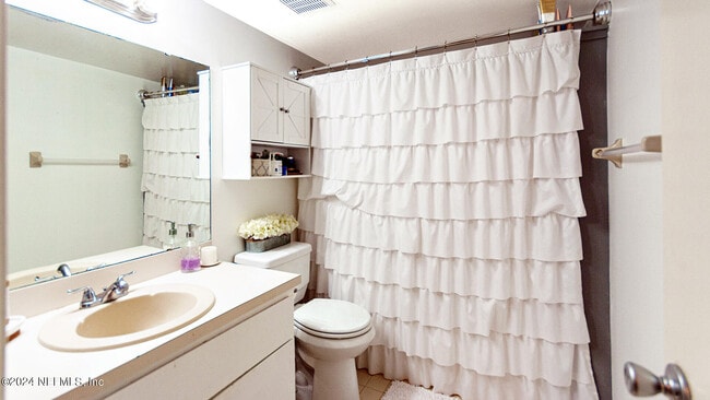 Building Photo - 437 W 9th St